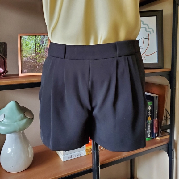 BCBGMaxAzria Pants - BCBGMaxAzria Burke Pleated Shorts